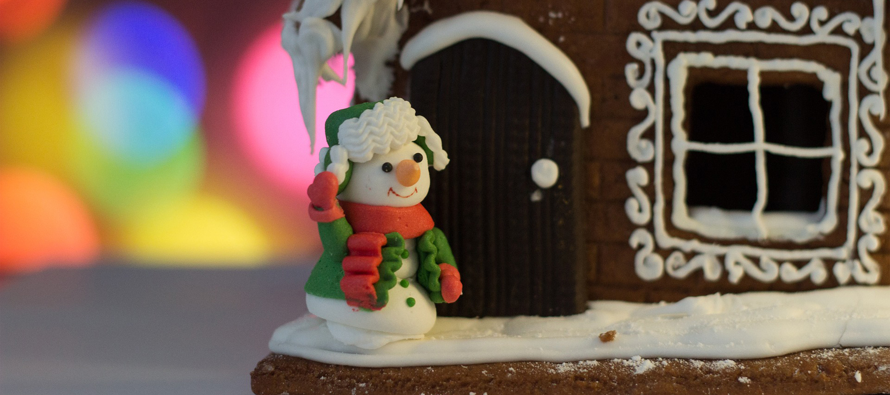 Gingerbread Houses with Fonda Eigel, Nov. 16th 2 pm – 4 pm